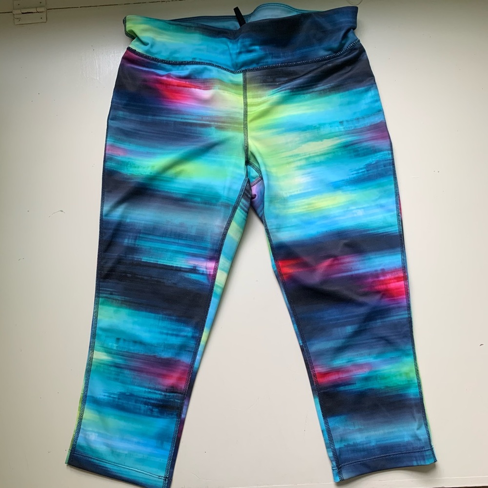 Multi-color Running Capris - Picture 3 of 3